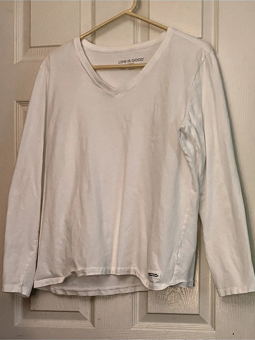 Life is Good Women's Long Sleeve Crusher Vee White XL